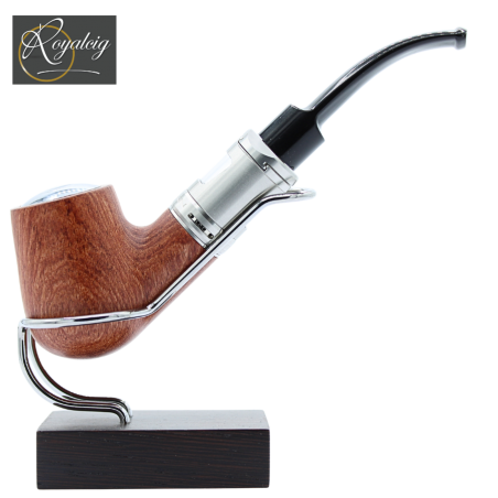 Bent Creavap E-pipe fitted with Zlide, presented on its base - the perfect blend of tradition and modernity.