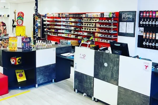 Intérieur de la boutique RoyalCig à Tarbes